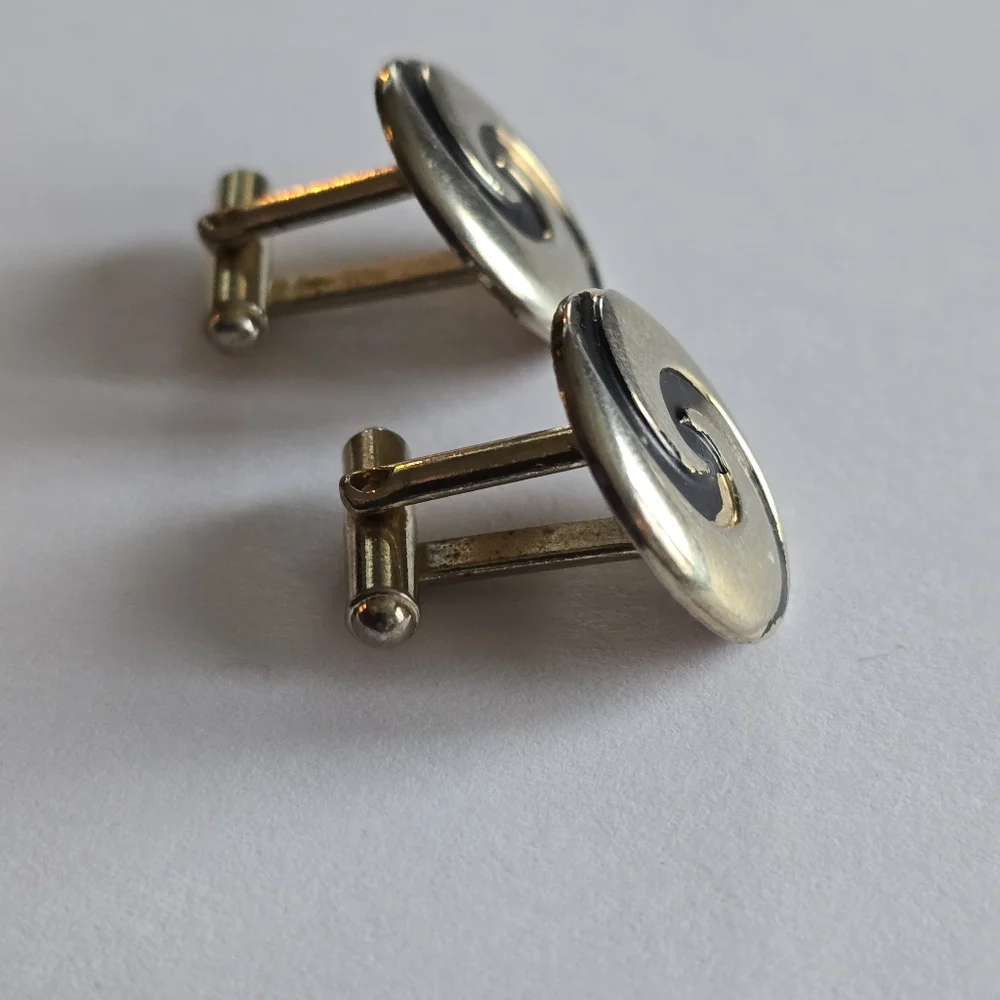 Vintage spiral cufflinks pale gold tone black enamel cuff links swirl men round